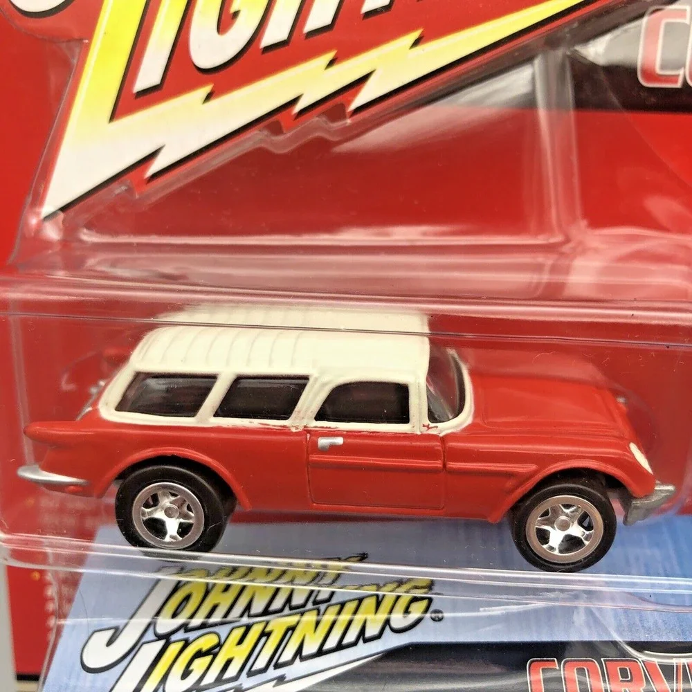 Johnny Lightning 1954 Chevy Corvette Nomad Car +Tin Diecast Chevrolet 1/64 Scale